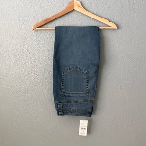 NWT CAbi Blue La Jolla Curvy Cropped Skinny Jeans